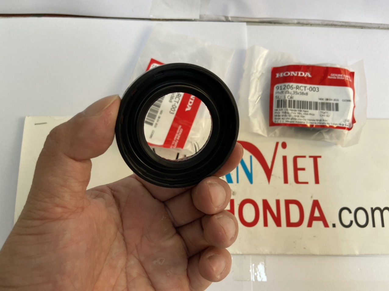 Phớt láp xe Honda CRV